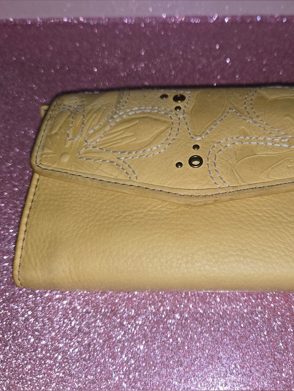 Vintage Fossil Yellow Leather Wallet Floral Embossed Tooled Studded Flap Clutch